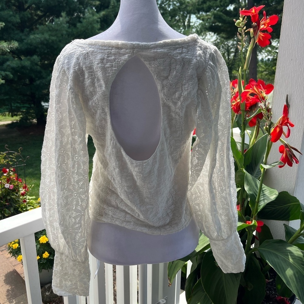 Free People Ivory Lace Puff Sleeve Crop Top with Open Back - Size - Picture 4 of 7